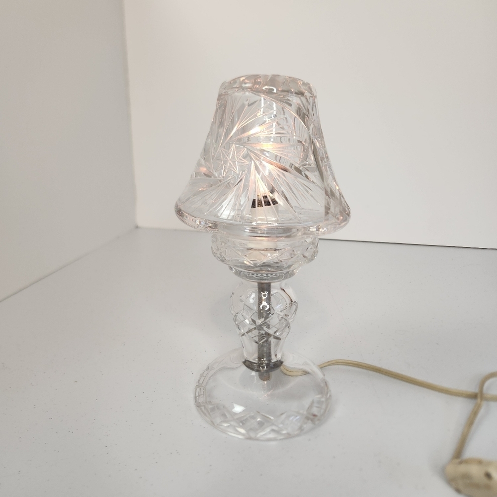 Vintage Cut Crystal Fairy Lamp Pinwheel Patern Czech Bohemian Mushroom Shape - Picture 10 of 10